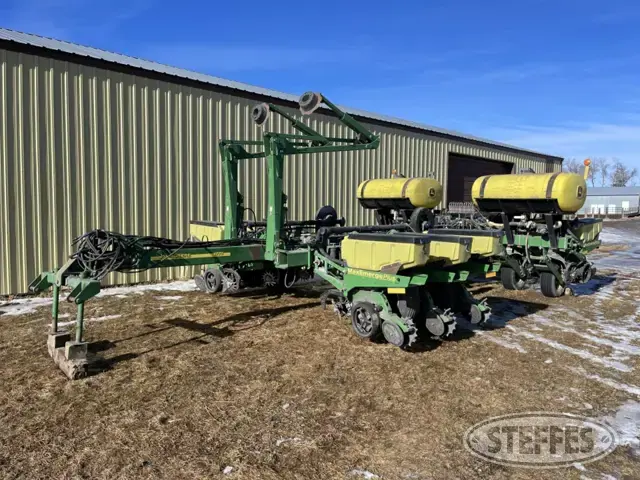 2002 John Deere 1770