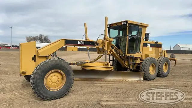 1999 CAT 140H