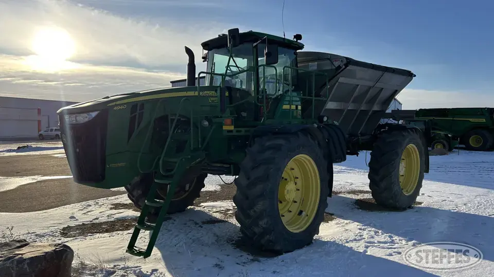 2014 John Deere 4940 Self-Propelled Dry Applicators-Spreaders-Floater
