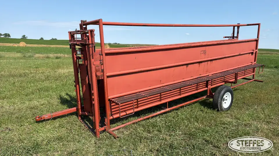 Stur-D portable livestock alleyway Livestock Handling