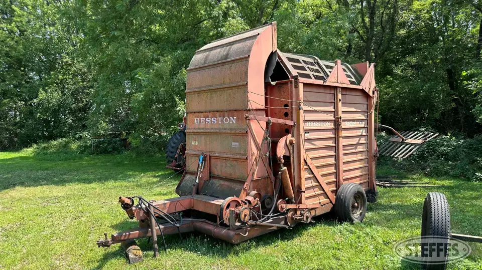 Hesston StakHand 10 Bale Handling