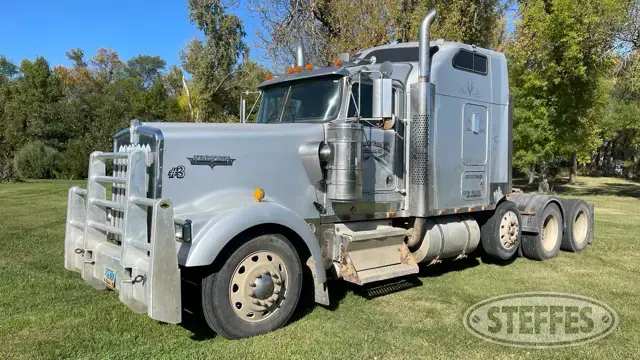 1999 Kenworth W900L