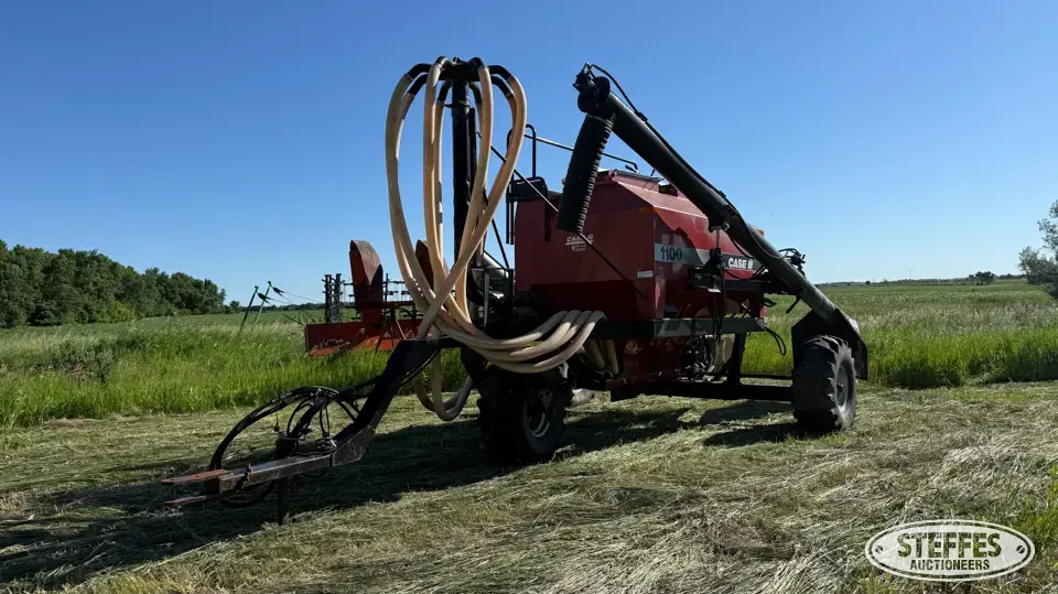 Case IH 1100 Commodity Cart
