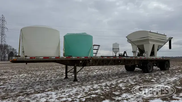 2001 Transcraft spread axle flatbed trailer