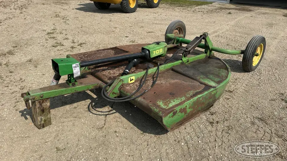 John Deere 709 Rotary Mower