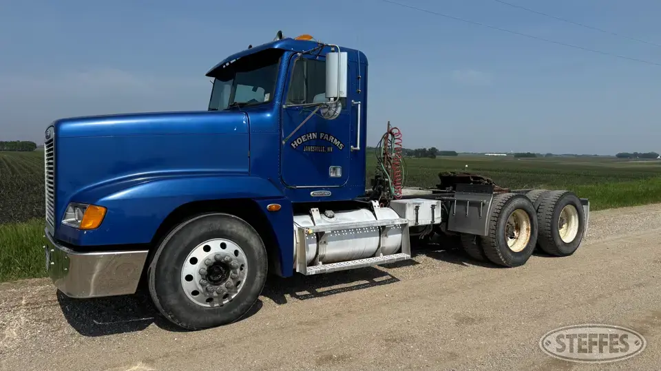 1999 Freightliner FLD120 Conventional Truck without Sleeper