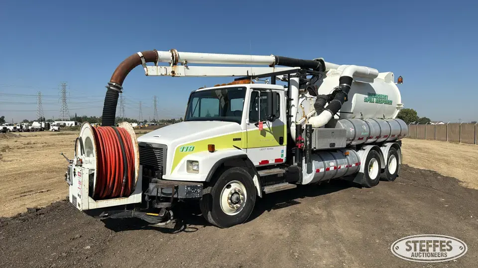 1998 Freightliner FL80 Hydrovac Truck