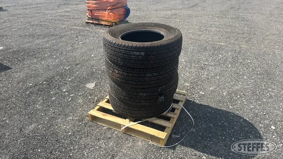 (4) General Grabber 255/70R17 Passenger-Light Truck Tire