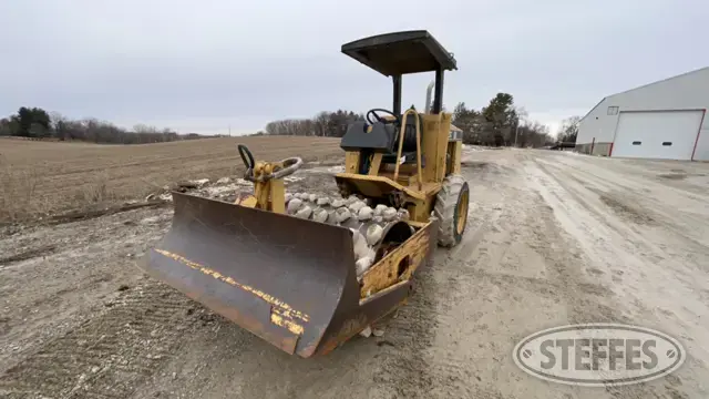 1997 Cat CP-323C