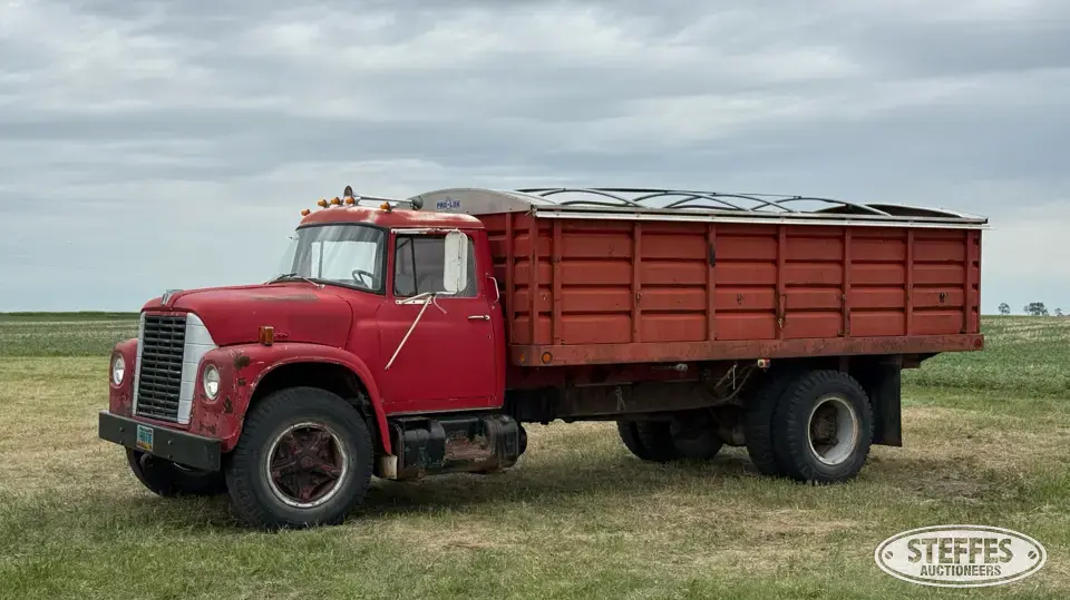 1969 International 1800 Grain Truck