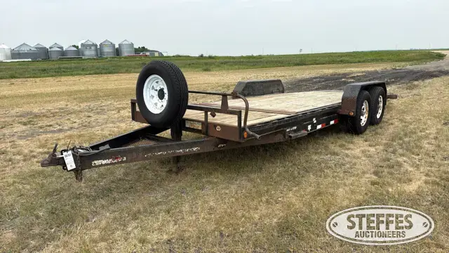 2010 PJ tandem axle equipment trailer