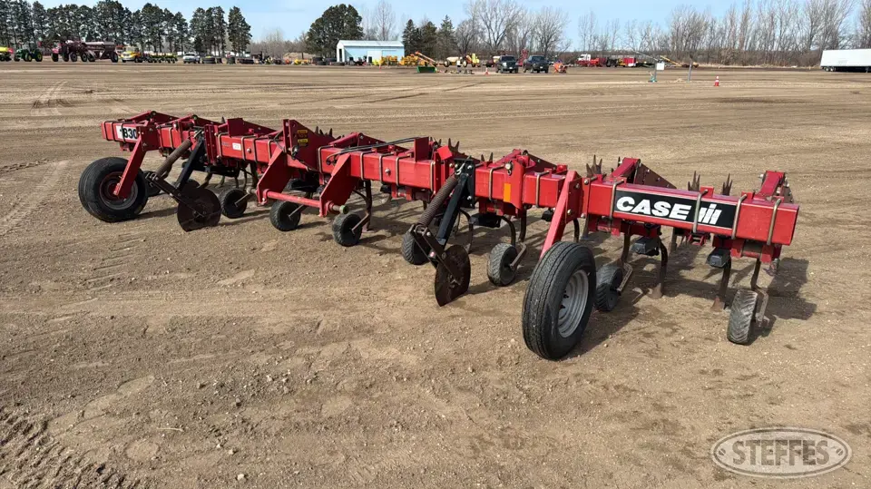 Case IH 1830 Row Crop Cultivator