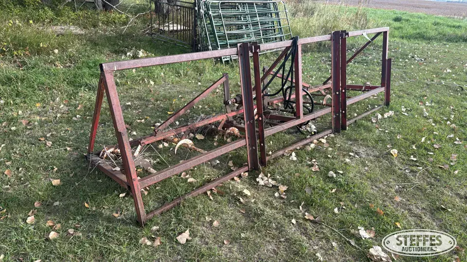 Hyd. bale accumulator Tractor Loaders and Attachment