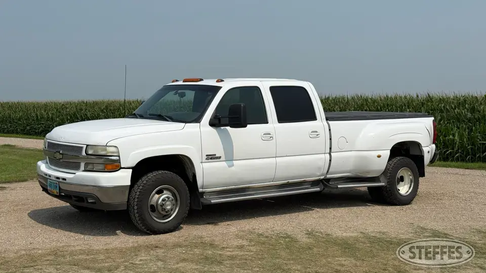 2002 Chevrolet Silverado 3500 3 Quarter Ton Pickup