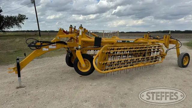 2022 Vermeer R2300