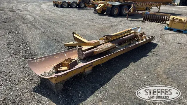 Motor grader snow wing