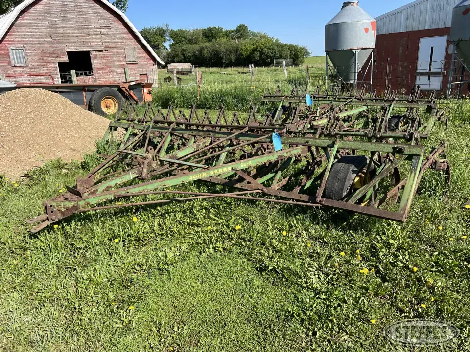 John Deere CC-A Field Cultivator