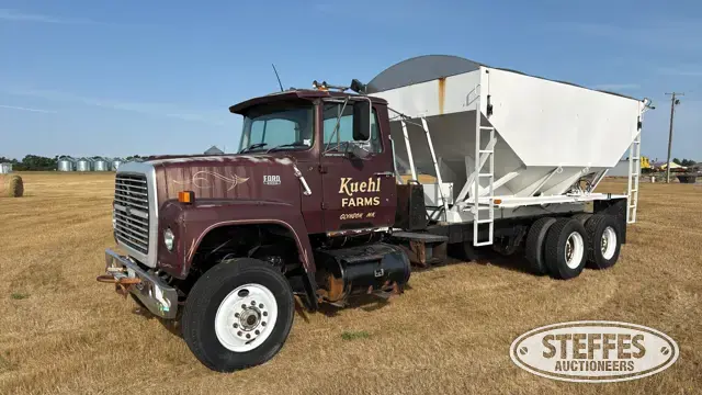 1983 Ford 9000