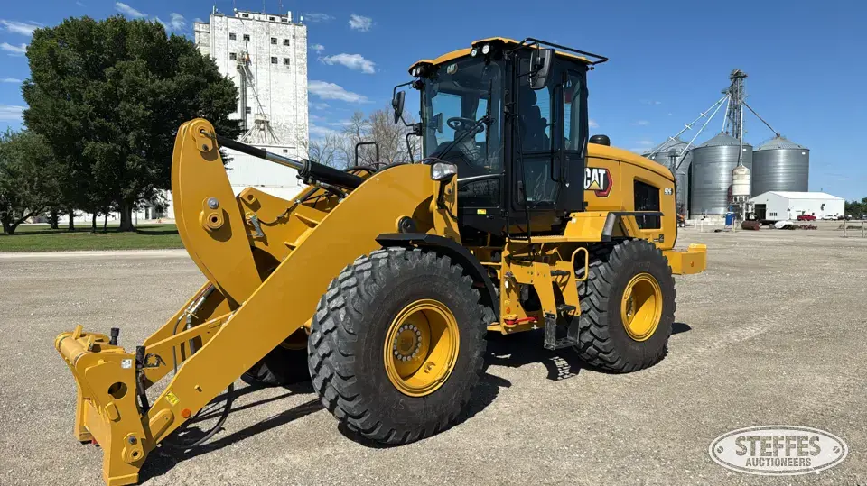 2025 CAT 926 Wheel Loader