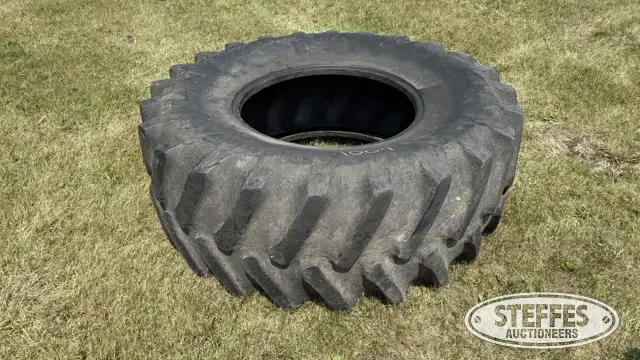 Firestone 24.5-32 tire