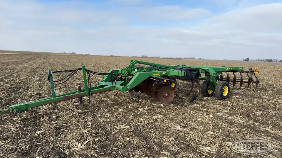 John Deere 510 Ripper