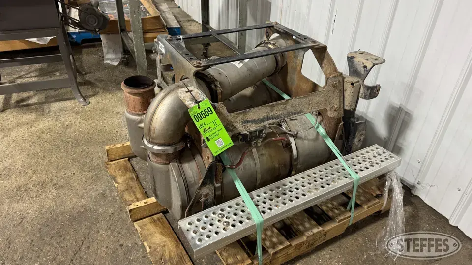International DPF & SCR assembly Truck-Trailer Part