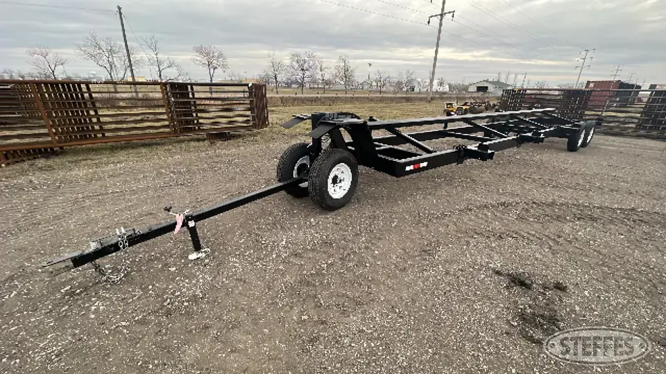 2023 FW Mfg 32F Header Trailer