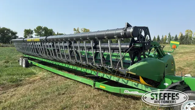 2011 John Deere 635F