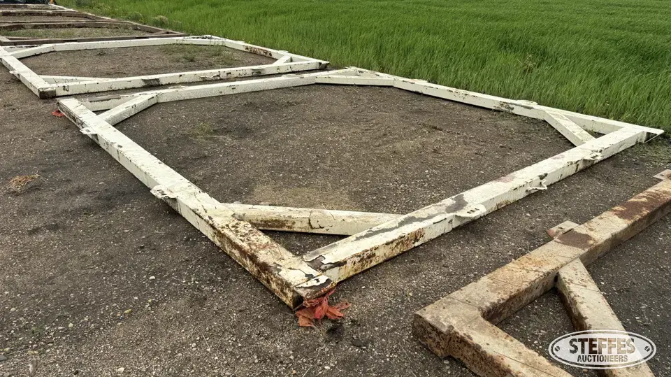 Hopper bin base