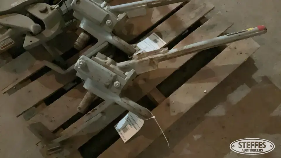 Agri-Speed Hitch Farm Support Item