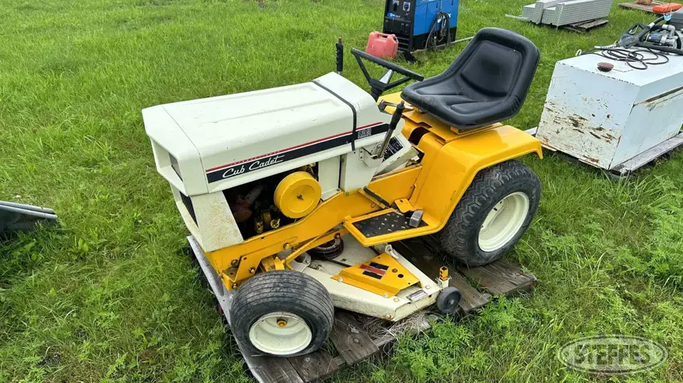 Cub Cadet 129 Lawn Tractor