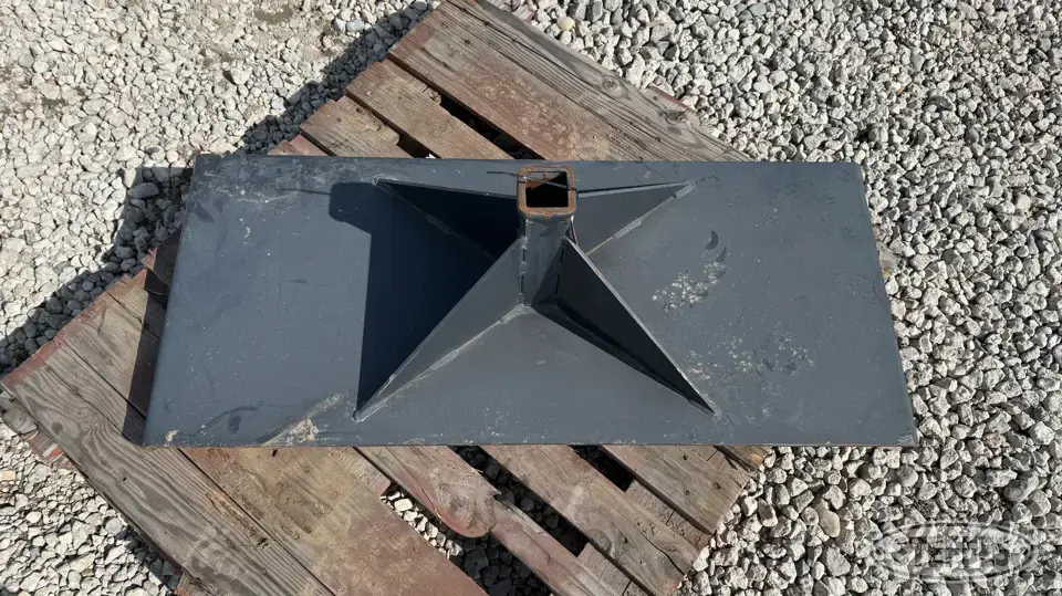 Stout receiver hitch plate Skid Steer Attachments-Other