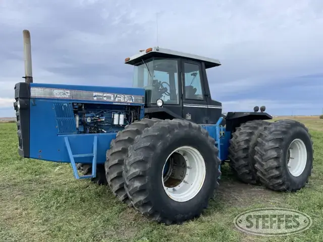 1990 Ford Versatile 976