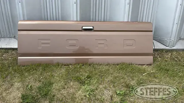 1988 Ford F-250 tailgate