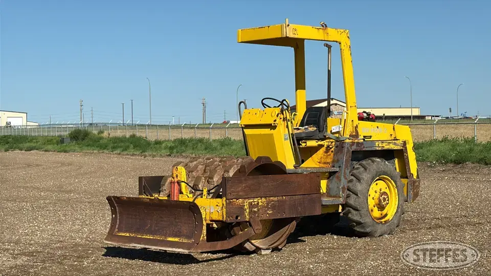 1988 Bomag BW 142 PDB Self-Propelled Padfoot Compactor