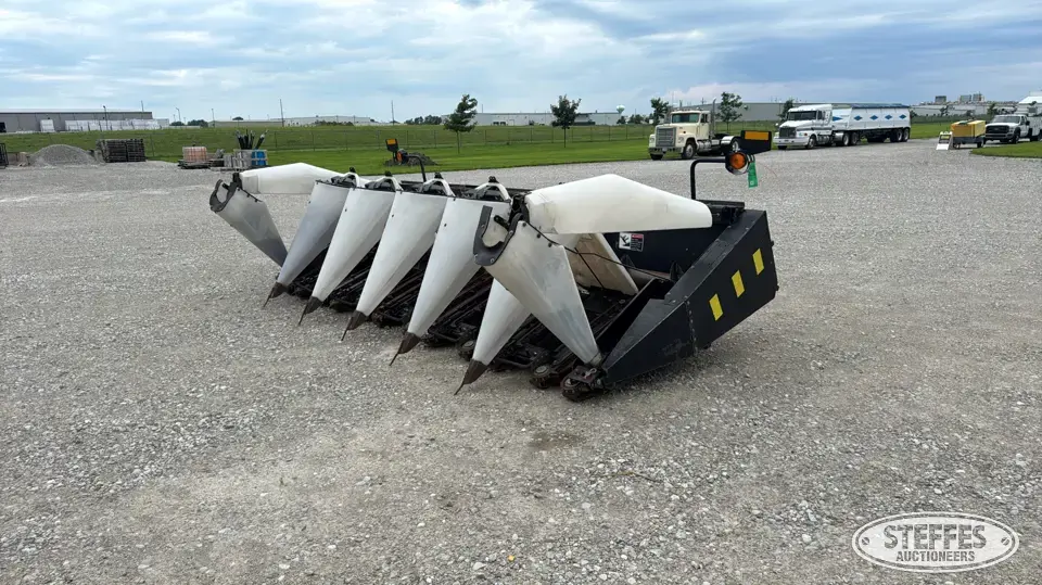 2005 Harvestec 630 Corn Head