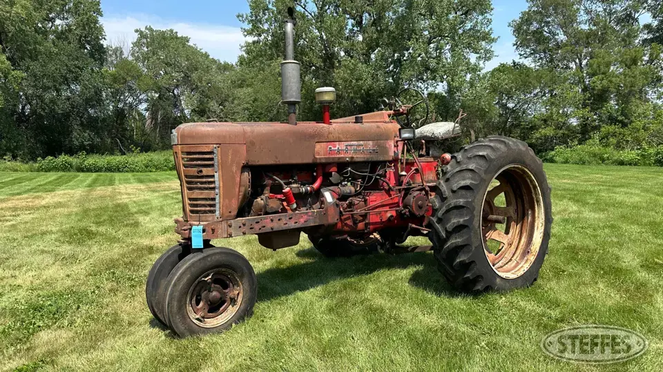 1958 Farmall 450 Collectible Show Tractors-Stationary Engine