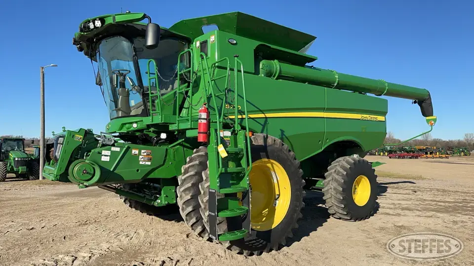 2022 John Deere S770 Combine