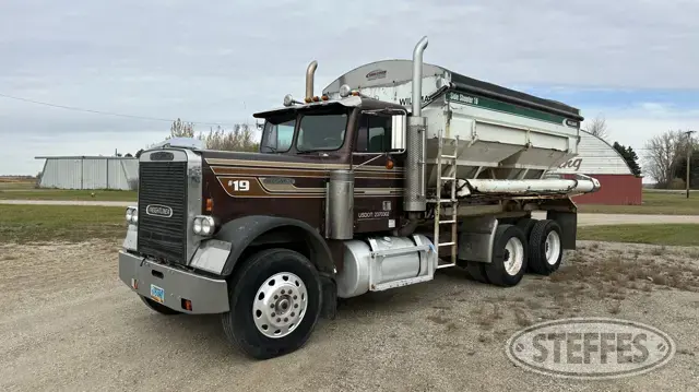 1987 Freightliner FLC