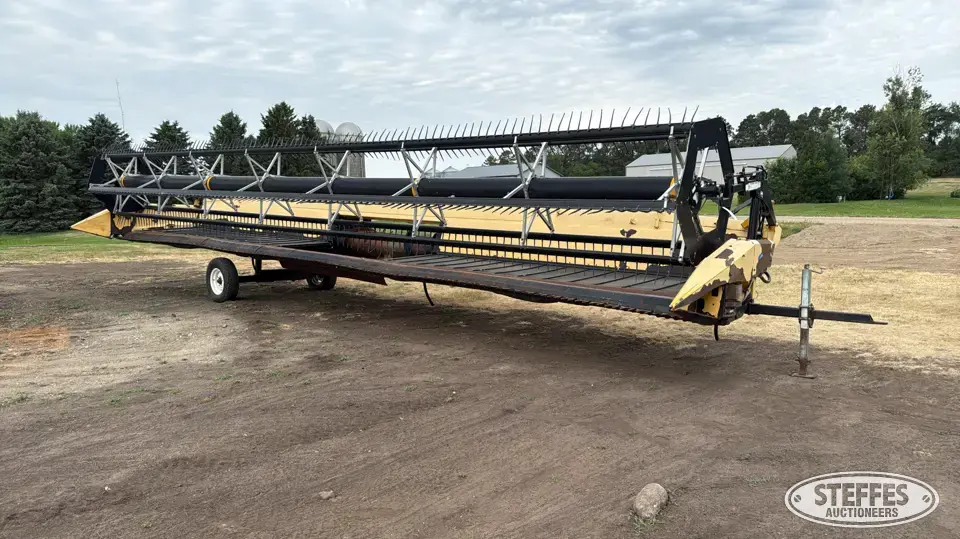 2007 New Holland 88C Draper Head