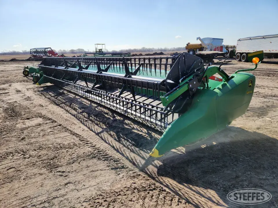 2017 John Deere 630FD Draper Head