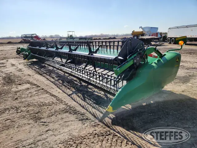2017 John Deere 630FD