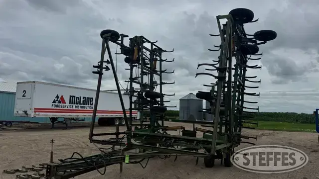 John Deere 1050