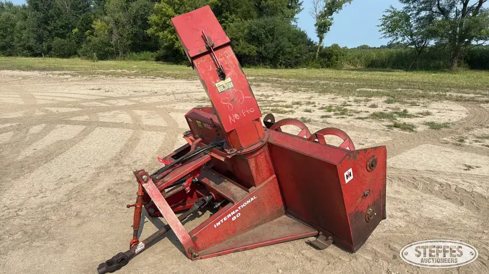 International snowblower 3 Pt. Snowblower