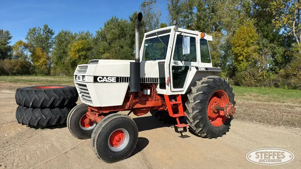 1981 Case 2390 2WD Tractor