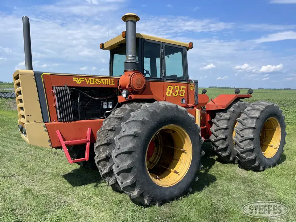 1981 Versatile 835 4WD Tractor