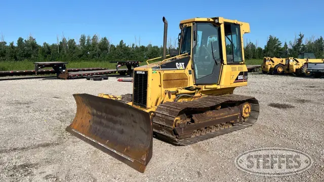 2002 Cat D5G LGP