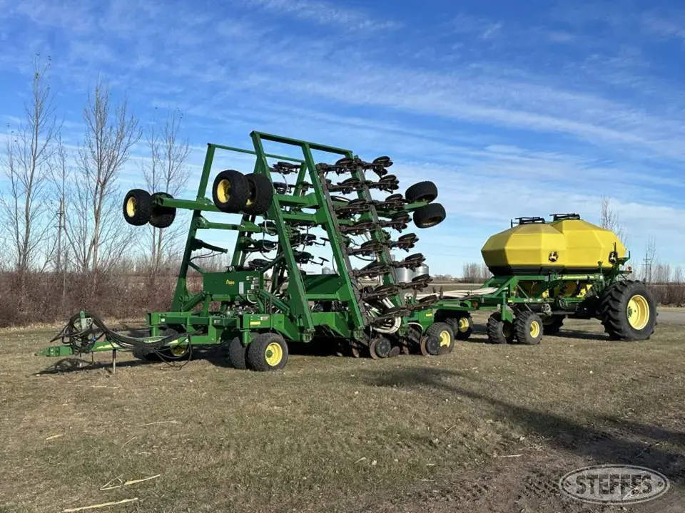 2007 John Deere 1895 Air Drills and Air Seeder