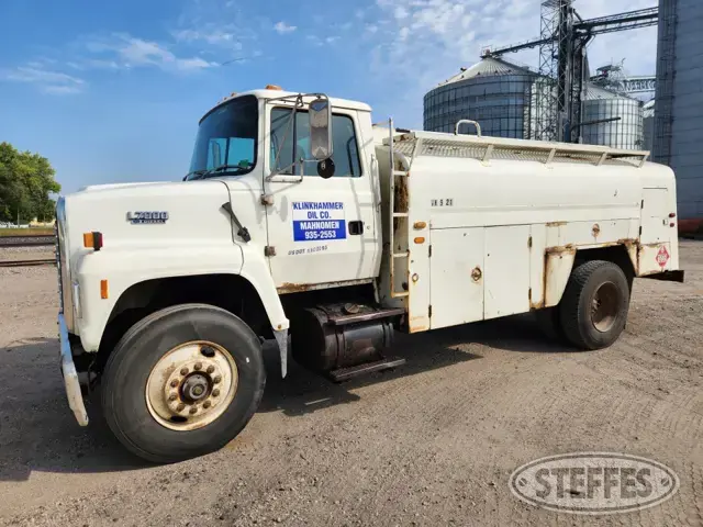 1993 Ford L7000