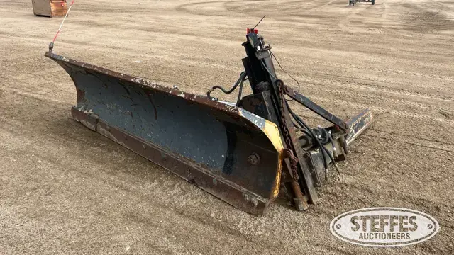 Plow-Spreader truck wing